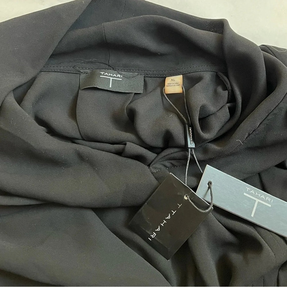 Tahari Black Women’s Extra Large XL Top  Blouse AUTHENTIC NWT V- neck - Picture 5 of 9